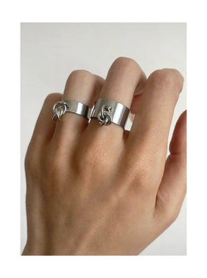 KNOTTED RINGS